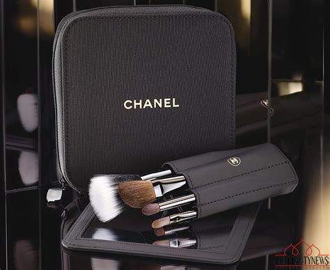 les mini de chanel brush set